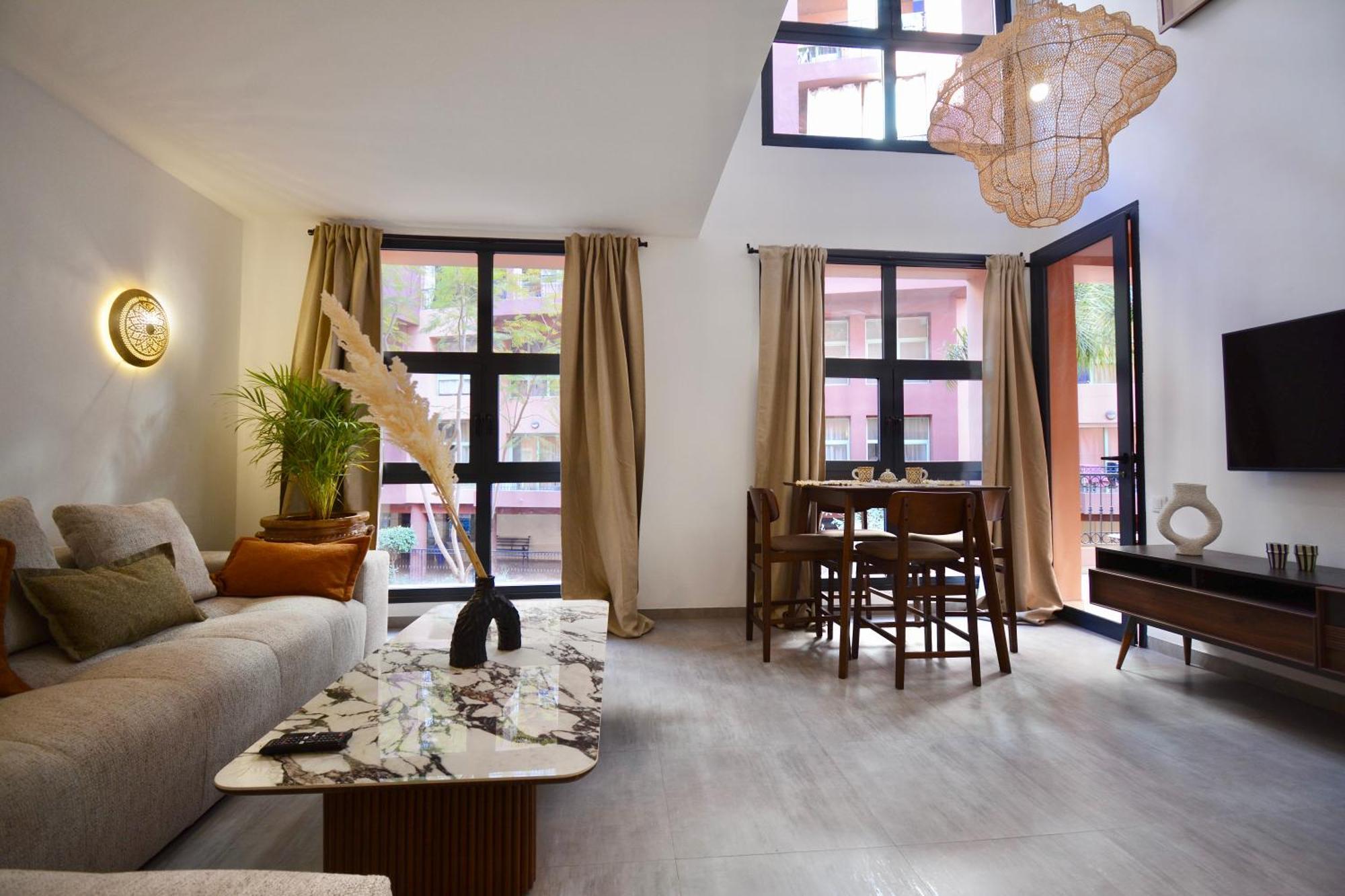 M17-le Duplex-balcon-piscine-majorelle Appartamento